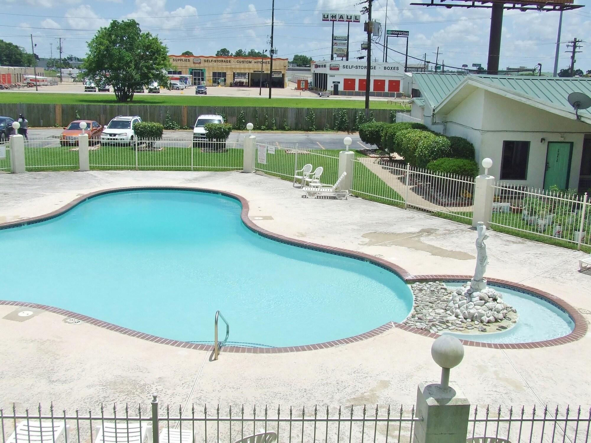 Americas Best Value Inn Beaumont Exterior photo