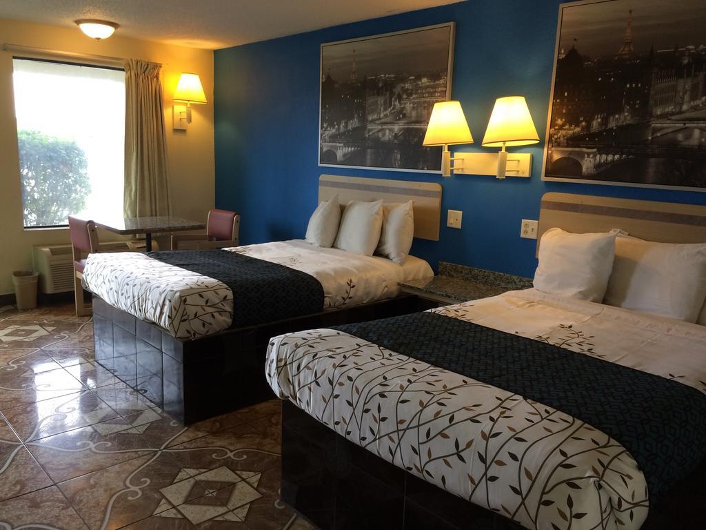 Americas Best Value Inn Beaumont Exterior photo